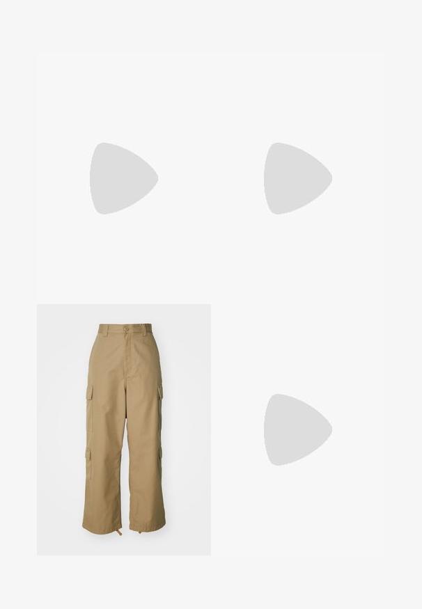 T-shirt en coton blanc avec des logos et du texte Nike bleu marine, au design oversized, à manches courtes et à coupe décontractée.; Pantalons cargo beiges à taille haute, jambes larges et quatre grandes poches latérales. Fabriqués en tissu durable avec une texture lisse et peu de détails.; Baskets Nike avec une tige en mesh vert pastel, une épaisse semelle grise et un branding discret, associées à un jogging kaki. Détails texturés visibles.; Lunettes de soleil en œil de chat avec des montures translucides roses, des verres teintés roses et des branches fines et angulaires présentant de petites découpes.