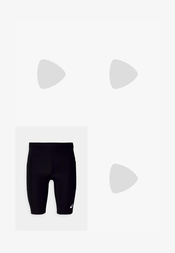 Sort langærmet skjorte parret med sorte shorts. Modellen har hvide og grå atletiksko med accents på, stående på en ensfarvet baggrund.; Sorte træningsshorts lavet af strækbart materiale, med en tætsiddende pasform, knælangt design og et lille hvidt logo på den nedre side.; Hvid atletiksko med en tekstureret overdel, reflekterende detaljer og en grå sål. Har fremhævede trekantede mønstre og et hurtigt snøresystem.; Sorte solbriller med mat finish, rektangulære linser, let kurve ved templerne, diskret logo detaljer og røgfarvede linser.