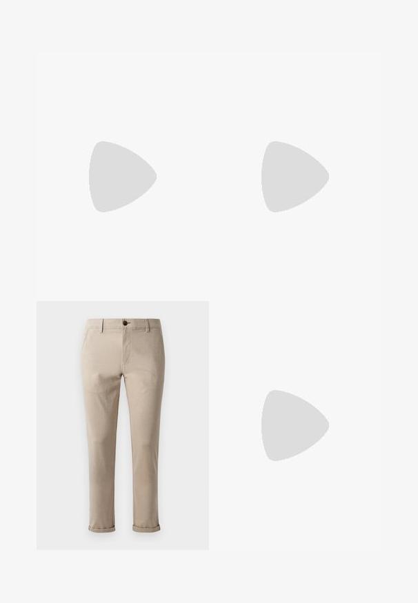 DRYKORN RAPHAEL - T-shirts - blau; Jack & Jones JPSTMARCO FURY - Chinos - atmosphere; Sorte lær loafers med en glat overflade, rund tå og dekorativ syning på forfoden. Lav stablet hæl og let glans.; Sorte solbriller med vinklede, kattøye-design. Sølvfargede speilglass. Slanke, lette plastik rammer med subtil merking på stengene.