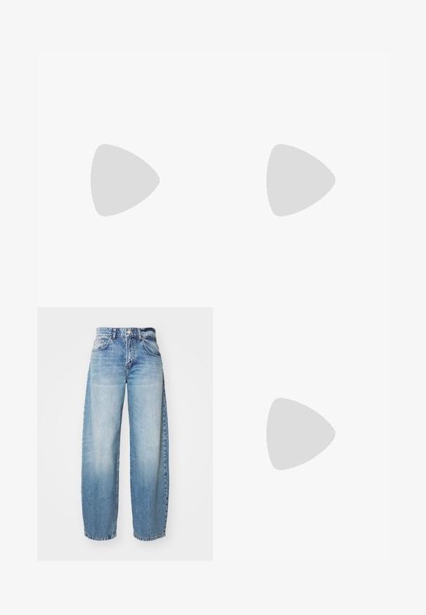 Lyseblå bomulds t-shirt med korte ærmer, med et hvidt rektangulært "LEVI'S" logo på forsiden og en løs pasform.; Lyseblå vidde jeans med en falmet finish, fem lommer og en knap lukning. Stoffet er denim med klassiske syninger og en afslappet pasform.; Grønne sneakers med hvide striber og en tekstureret stofoverdel, parret med lyseblå oversized denim jeans med lige ben.; Skildpaddebriller med en firkantet ramme, der har klare linser og et struktureret mønster. Stængerne har et tyndt, strømlinet design.