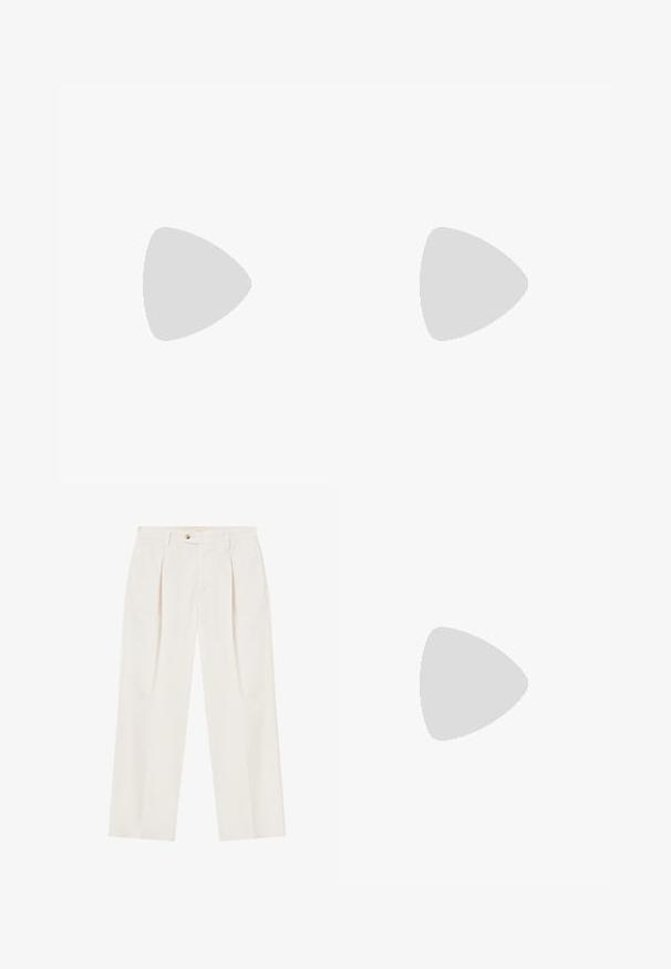 Polo à manches courtes bordeaux avec un tissage ouvert texturé, comportant un col en V et un col structuré, fabriqué en matériau tricot léger.; Pantalons blancs à jambes larges avec plis à l'avant, fermeture à un seul bouton et poches latérales. Texture lisse et design ajusté.; Mocassins en cuir marron avec un bout arrondi, des coutures apparentes et un accent décoratif en métal sur le devant. Semelle en caoutchouc.; Montre rectangulaire en or rose avec un cadran blanc, des index horaires minimalistes et un bracelet en métal à maillons. Présente une couronne sur le côté droit.; Collier en chaîne dorée avec un pendentif croix simple. La chaîne est texturée avec un design de maillons fins, et le pendentif est lisse avec une finition polie.