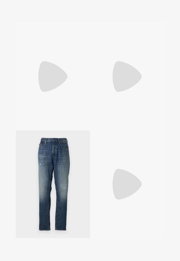 Zaļš kokvilnas t-krekls ar lielu baltu un bežīgu "GAP" logo. Īsas piedurknes un apaļa kakla izgriezums ar gludu tekstūru.; Džinsi no denima ar izbalinātu zilu krāsu, taisnas kājas dizainu, mērenu nolietojumu priekšpusē un klasisku piecu kabatu stilu.; Melnā ādas sporta apavi ar baltām svītrām, teksturēta gumijas zole un auklu aizdare. Iekļauj zīmola etiķeti uz mēles.; Sarkana bandana šalle, izgatavota no kokvilnas, ar baltām paisley un punktu rakstiem, trīsstūrveida formā un ar etiķeti apakšējā stūrī.