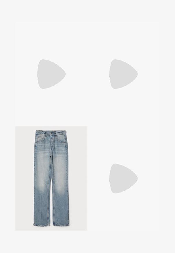 Victoria Beckham BODY TWIST TEE - T-shirt imprimé - grey; Victoria Beckham JULIA  - Jean slim - pale blue wash; Victoria Beckham KITTEN HEEL - Sandales - black; Victoria Beckham DIA HOBO BAG - Cabas - black