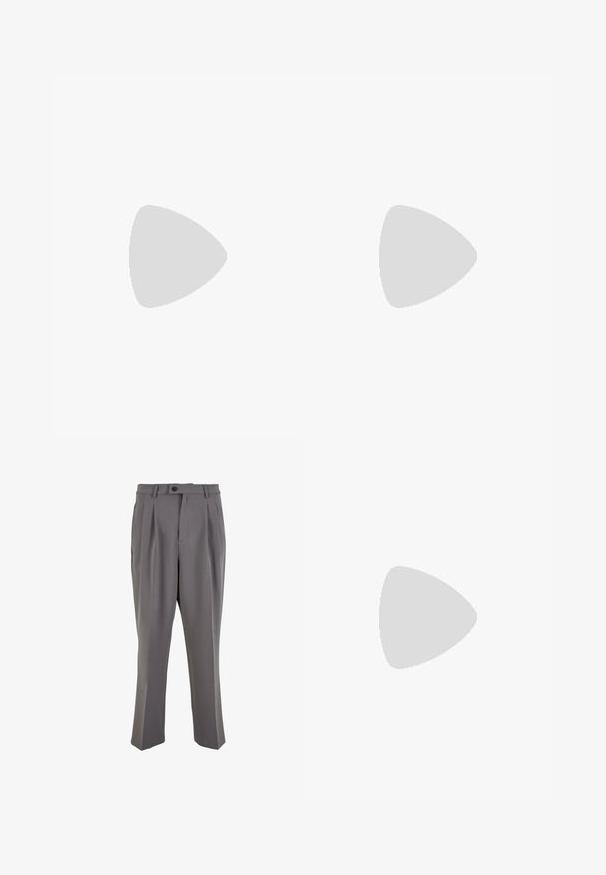 Valkoinen puuvillainen lyhythihainen t-paita, jossa on pyöreä kaula-aukko, rento istuvuus ja sileä rakenne. Ei näkyviä kuvioita tai yksityiskohtia.; Harmaat pleated-housut, jotka on valmistettu sileästä kankaasta, suoran leikkauksen omaavat, yksittäisellä napilla suljettavat ja vyölenkeillä varustetut. Minimalistinen muotoilu.; Burgundin nahkakengät ruskeilla kumipohjilla, pyöreällä kärjellä, valkoisella ompelulla ja kultaisilla nauha-aukkoilla. Sisäpuolella on keltainen vuori.; Metallinen kvartsikello mustalla kellotaululla, valkoisilla numeroilla ja päivämääränäytöllä. Varustettu ruostumattomasta teräksestä valmistetulla rannekkeella ja vedenkestävyydellä 100 metriin.