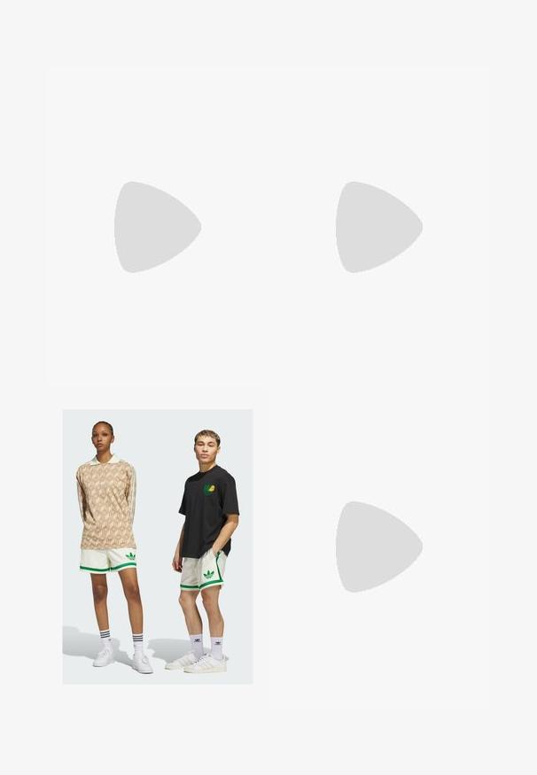 T-shirt marron à manches courtes avec col rond, portant le logo "Pompei" en script blanc sur le haut à gauche de la poitrine.; Chemise à manches longues beige à motifs avec col blanc. T-shirt noir. Short en mesh blanc avec des bordures vertes. Tous portent des baskets blanches.; Un pantalon large à carreaux marron et bleu associé à des chaussures blanches avec des accents noirs et des semelles texturées, le tout sur fond vert.; Sweat-shirt en polaire marron à demi-fermeture éclair avec logo brodé, portant un sac en bandoulière noir avec fermeture éclair et détail de logo, porté sur un jean.