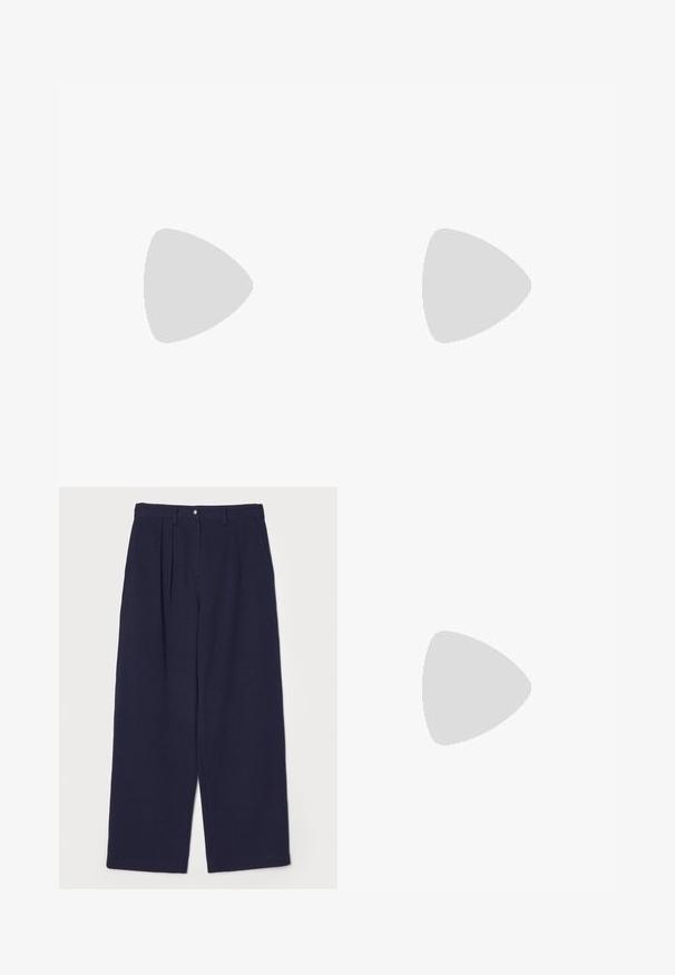 Must have mustrima neopreen setteer, millepunnilised jooned ja kõrge kaelus, rõhutades kehaasendit.; Tumed sinise värvi laia jala püksid, mis on valmistatud tekstureeritud kangast, millel on ees voldi, metallist nööp sulgemine ja küljetaskud.; Mustad nahast kõrge kontsaga mulad avatud varbaga, terava disainiga, siledapinnalised ja kitsaste stilettokontsadega.; Mustmust must-kott, millel on tekstuuriga viimistlus, ülemised käepidemed ja pikk reguleeritav rihm. Eespoolt leiate kuldse tooniga metalldetaili.