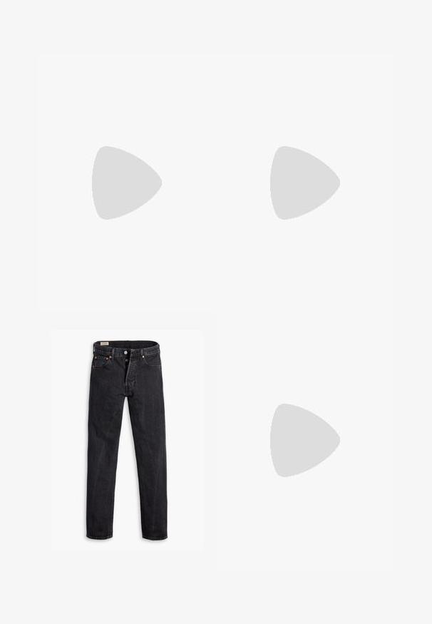 GANT REGULAR FIT - Polotričko - dry green; Černé džíny z denimu s rovný fit. Obsahují pět kapes, dvě přední zavírání na knoflíky a jemné kontrastní prošívání. Matný vzhled.; Černé kožené šněrovací boty s kulatou špičkou, hladkým povrchem, minimálním prošíváním a nízkým gumovým podpatkem. Logo na patě.; Černá sportovní taška vyrobená z texturovaného syntetického materiálu. Má dvě ucha a nastavitelné ramenní poutko. Jednoduchý design bez viditelných vzorů.