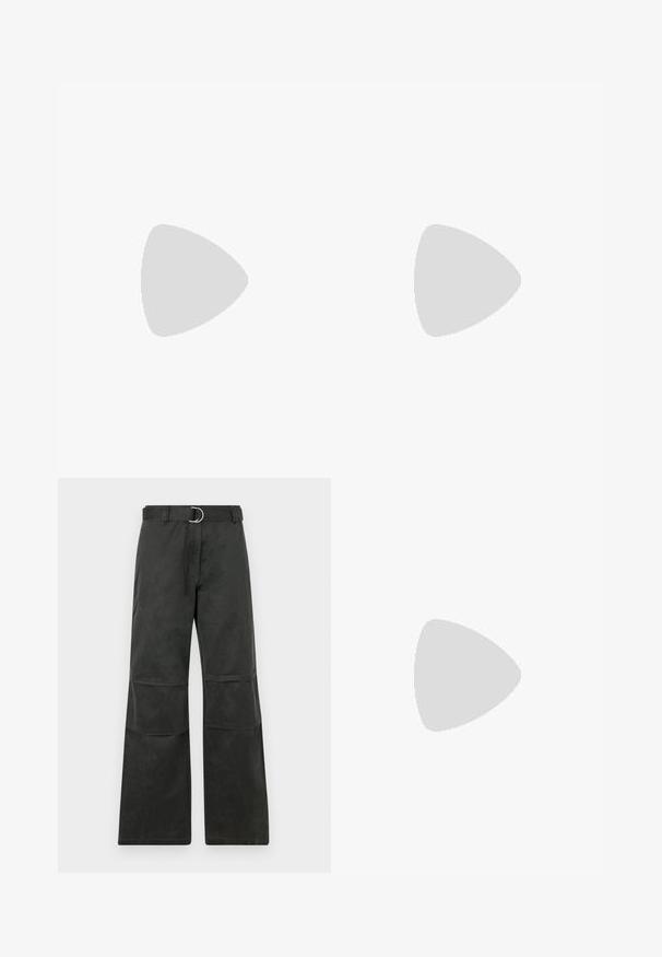 rag & bone THE SLUB VEE - Basic póló - military; Fekete, bő szárú nadrág közepes derékkal, ezüst színű kör alakú csattal ellátott övvel, térd foltokkal részletezve.; Loeffler Randall LEONIE SOFT BALLET FLAT - Bokapántos balerina cipők - gold; THEMOIRè PHOEBE KNOTS - Bevásárlótáska - black