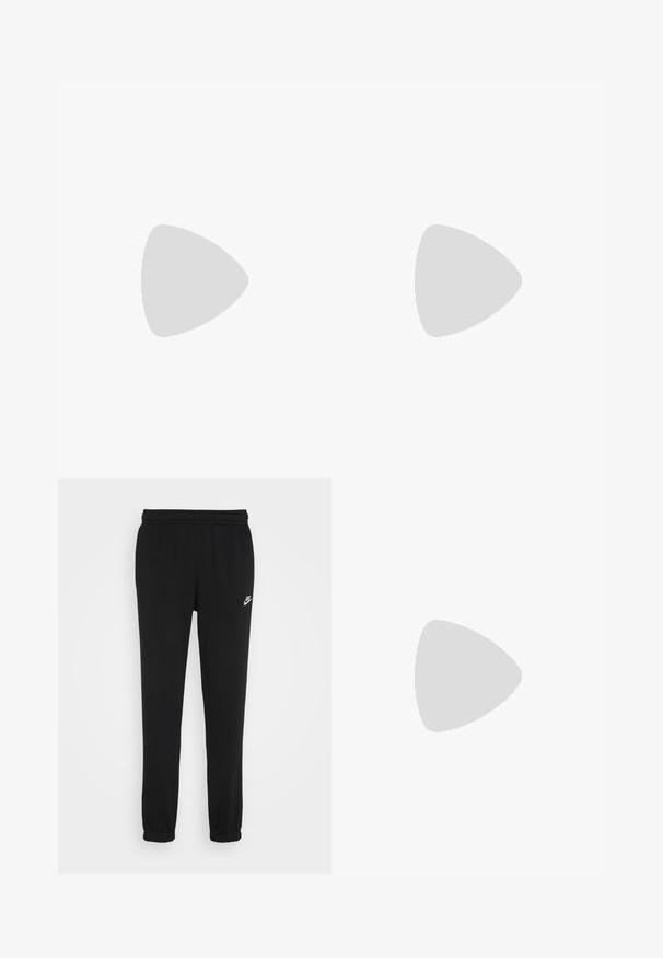 Kortärmad polo i strukturerad beige stickning, med vit krage och nederkant. Bärs med olivgröna shorts.; Svarta sweatpants med elastisk midja, muddar vid anklarna och en liten vit Nike-logotyp på vänster sida. Tillverkade av ett mjukt strukturerat material.; Svart sportskor med övre del i texturerad tyg, vit Nike-swoosh och tjock vit sula. Har en dragflik på hälen för enkel påtagning.; Svarta plastsolglasögon med gröna linser, fyrkantiga bågar, silverdetalj på ögonbrynet och texturerade skalmar. Angiven märkning på den inre skalmen.