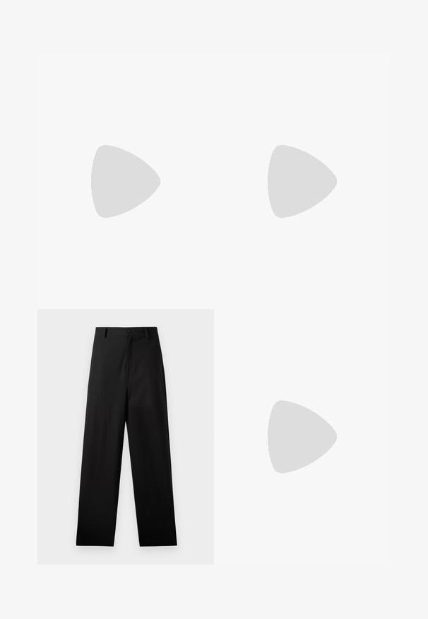 Grå langermet topp med høy hals. Laget av ribbestrikket stoff med synlige sømdetaljer langs sømmene. Enkelt design, ingen mønstre.; Sorte bukser laget av bomull med rett ben-design, som har en frontknapplukking og sidelommer. Glatt tekstur, ingen mønstre.; Grå lær-sneakers med en glat finish, der har tonale snørebånd, gummisål og diskrete syninger.; Svarte solbriller med en unik skjoldform, utstyrt med mørke linser og tynne sølvfargede metallbøyler. Innfatningene har avrundede detaljer og et dristig design.