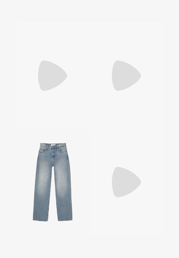 Witte oversized sweatshirt met lange mouwen, voorzien van een blauw-wit patroon met een afbeelding van vier gele citroenen op de achterkant.; Lichtblauwe wijd uitlopende jeans met een hoge taille, vijf zakken en een versleten denimtextuur met zichtbare naden en stikseldetails.; Beige suède clogs met een ronde teen, verstelbare gespsluiting en een gestructureerde rubberen zool. Minimalistisch ontwerp met een kurken tussenzool.; Zign MURREN LEATHER - Handtas - dark red