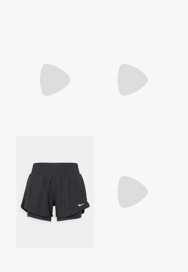 Farverig sports crop top med en lys grå basis, pink, sort og grønne detaljer samt en rund halsudskæring med perforerede detaljer.; Sorte sportsbukser med elastisk talje, indvendig foring og sideskår. Har et hvidt Nike-logo på venstre front.; Løbesko med en let cremelæder overdel, blå branding og orange detaljer på sålen. Mesh-struktur for åndbarhed.; Skildpaddemønstrede solbriller med et geometrisk design, gule linser og metal detaljer på stængerne. Bredt stel og mat overflade.