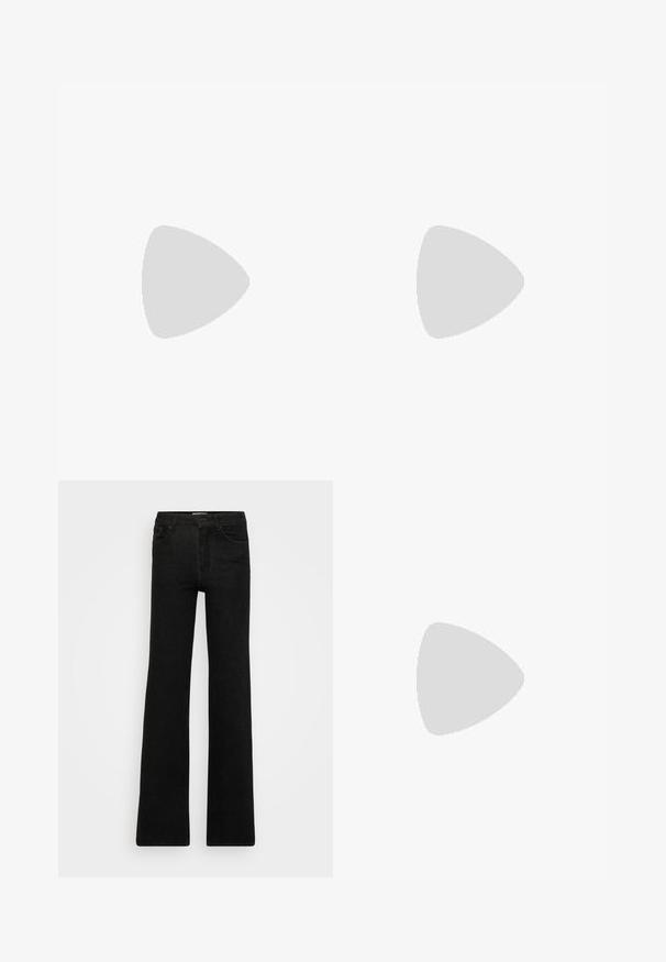 Camisa de algodão branca com um gráfico de gato preto decorado com pérolas, acompanhada de texto no lado esquerdo.; Jenas pretos de estilo flare feitos de denim. O design apresenta dois bolsos frontais e uma fecho com zip, com uma textura suave e uniforme e linhas limpas.; Bailarina de couro preto, bico fino, design minimalista, textura suave, salto baixo, sem hardware ou embelezamentos visíveis.; Bolsa crossbody de couro preto com uma textura suave, forma retangular e um detalhe em corrente metálica na frente. Inclui uma alça ajustável.