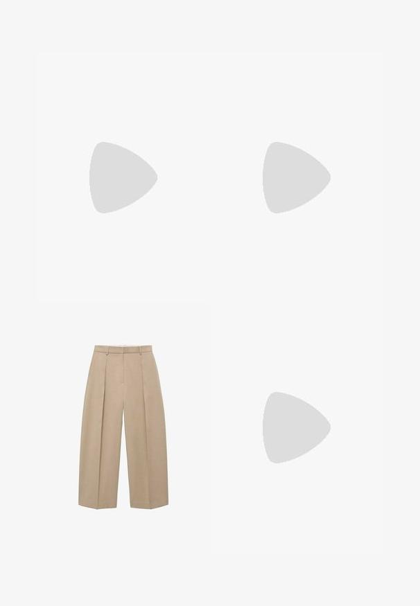 Lyhythihainen, V-pääntiellä varustettu paita vaaleassa kermavärissä, valmistettu teksturoituneesta neuloksesta, jossa on löysä istuvuus ja hienovarainen ribbaus helman ympäri.; Beige, leveled-leg hameet, joka roikkuu pystysuorassa, etupuolella laskokset ja litteä vyötärö, esittäen neutraalia ja eleganttia tyyliä.; Musta nahkainen ballet-tossut pyöreällä kärjellä, joissa on leikkaus ja nauhaketju, yhdistetty kevyisiin sinisiin leveälahkeisiin farkkuihin.; Kilpikonnakuosiset aurinkolasit neliömäisellä kehykset, liukuväriset ruskeat linssit ja hienovaraiset kultaiset yksityiskohdat sankojen kohdalla.