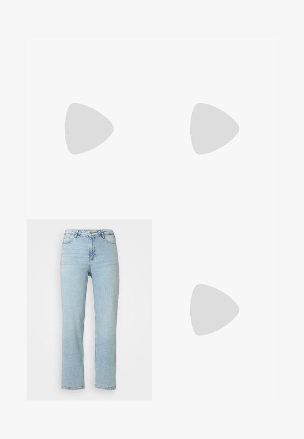 Camiseta de algodón gris con mangas cortas, escote redondo y una parte trasera ligeramente elongada. Presenta un pequeño texto impreso en la parte delantera.; Jeans de mezclilla rectos en azul claro con cierre frontal de botones y cremallera, trabillas para cinturón y diseño clásico de cinco bolsillos.; Zapatillas de ante negras y grises con detalles blancos y suelas de goma, llevadas con pantalones beige mientras se suben escaleras de metal.; Bolso de tela negra con dos bolsillos frontales que presentan detalles de lazo, asas dobles y cierre de cremallera. Textura suave y forma rectangular.