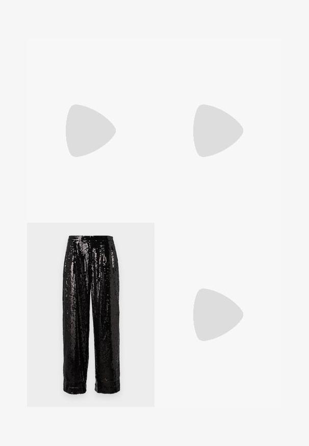 Fekete párnázott melltartó, elöl cipzárral, állítható pántokkal és sima textúrával. A dizájn finom varrási részleteket tartalmaz.; Lepke mintás fekete nadrág széles lábakkal, fényes, tükröződő felületekkel és sima textúrával, letisztult szegéssel.; Fekete bőr slingback magassarkúk, hegyes orral, vékony sarkakkal és arany színű részlettel a állítható pánton. Simа felület.; Fekete bőr kézitáska, strukturált dizájnnal, rövidített formával, felső fogantyúval és arany színű kiegészítőkkel. Állítható vállpánt is tartozik hozzá.