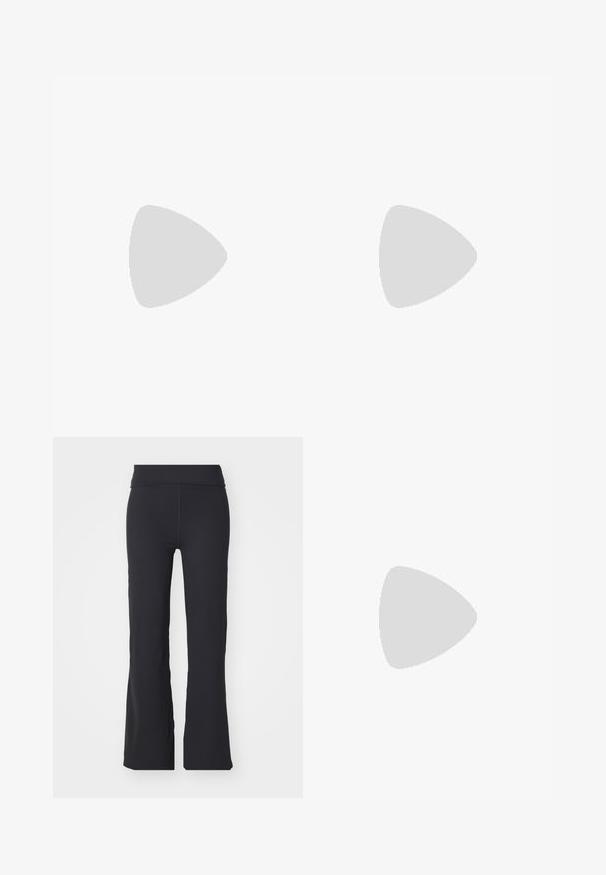 Apricot Top - white; Pantaloni neri svasati realizzati in tessuto elasticizzato con una vita alta. Presentano linee pulite e una texture liscia, adatti per un look casual.; Scarpe da ginnastica nere con tessuto texturizzato, design con lacci e suola prominente, abbinate a calze bianche a coste con un piccolo logo.; Borsa tote in tessuto nero con un design unico a forma di V e una texture liscia. Presenta un manico corto con dettagli hardware minimalisti.