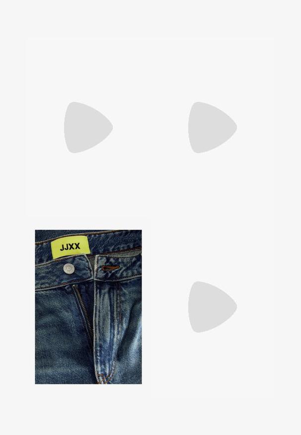 Abercrombie & Fitch LONG SLEEVE ICON HENLEY - Bluză cu mânecă lungă - black; Blugi din denim cu un etichete galbenă ce prezintă "JJXX". Material albastru cu cusături vizibile, nasture metalic și detalii cu fermoar în față.; Încălțăminte sportivă argintie și neagră, cu un superior din plasă și material sintetic, design voluminos și finisaj texturat. Dispune de un guler captusit și talpă din cauciuc.; Fular negru dintr-un material moale, texturat. Are margini desfăcute și o formă rectangulară, fiind potrivit pentru a fi purtat la gât.