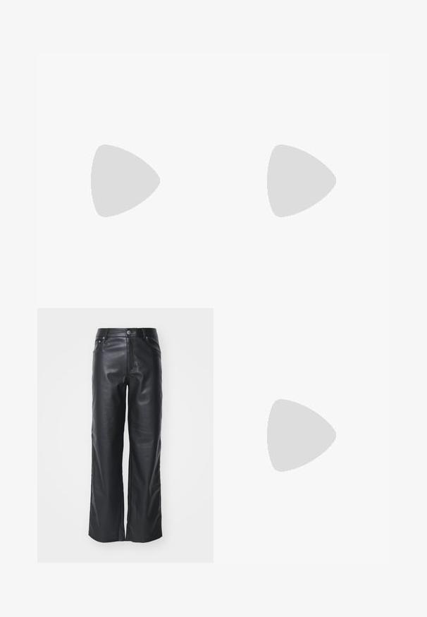 Vero Moda VMAVA PLAIN - T-shirt basic - golden spice; Zwarte leren wijde broek met een gladde textuur, voorzien van een sluiting met een knop aan de voorkant en een ontwerp met vijf zakken. Ontworpen voor een relaxte pasvorm.; Zwarte laarsjes van patentaal leer met een gestructureerde neus, een decoratieve band over de wreef en een dikke, robuuste zool. Gladde, glanzende afwerking.; Zilveren oorbellen in de vorm van een gladde, gepolijste ring. Ronde vorm met een veilige kliksluiting. Lichtgewicht ontwerp, geschikt voor dagelijks gebruik.