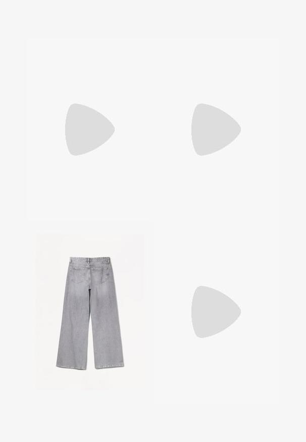 Even&Odd Maglietta a manica lunga - dark denim; Bershka WIDE-LEG - Wide Leg - grey; Sneaker blu in suede con accenti gialli e tre strisce; presenta una suola in gomma marrone e branding ricamato sul lato.; Occhiali da sole cat-eye argentati con lenti scure, abbelliti con accenti di gemme trasparenti lungo la montatura. Finitura opaca con design delle stanghette curvo.