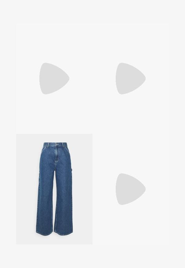 Camisa de manga larga a rayas moradas con cuello redondo. Presenta rayas horizontales y un corte relajado con aberturas laterales en el dobladillo.; Pantalones vaqueros de pierna ancha en azul con cintura alta, costuras en contraste y bolsillos laterales, que cuentan con un diseño clásico de cinco bolsillos y dobladillos sin rematar.; Zapatilla baja Adidas Superstar en cuero marrón oscuro con puntera en forma de concha de color crema, rayas blancas y texto "Superstar" en el lateral.; Bolso bandolera de cuero marrón con forma curvada, herrajes dorados y un acento de hebilla. Incluye una correa de hombro desmontable.