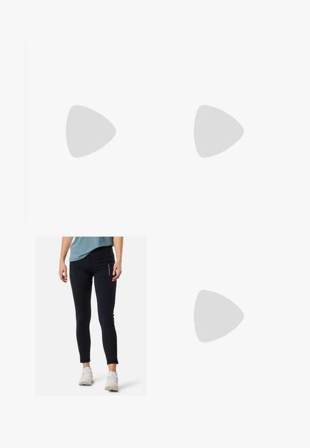 T-shirt rosa a maniche corte con design torcigliato sul davanti, in tessuto morbido, collo a giro, abbinato a pantaloni ciclistici neri.; Leggings sportivi neri con vestibilità slim, realizzati in materiale elasticizzato. Presentano un logo laterale e un discreto dettaglio di cucitura.; Infradito gialle con cinturini verdi e suole testurizzate sono tenute da una mano, viste attraverso una cornice circolare contro uno sfondo di spiaggia.; Borsa a mano in pelle intrecciata nera con un design morbido, dotata di una tracolla annodata e di un piccolo chiodo decorativo in oro nella parte superiore.