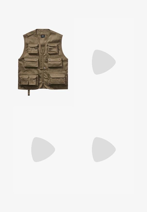 Khaki arbetsväst tillverkad av slitstark polyester, med flera framfickor med lock, dragkedjestängning och justerbar nackrem.; Svart bomullströja med en brösttryck som säger "HUSVÄXTER" i vitt stiliserat typsnitt med "Levi's" under. Klassisk crew-neck.; Svarta byxor i slitstarkt tyg, med rak bendesign, stickade detaljer och två framfickor för funktionalitet.; Svart lackläder sneakers med rund tå, platt gummisula och svarta snören. Slät, glänsande yta på ovansidan.