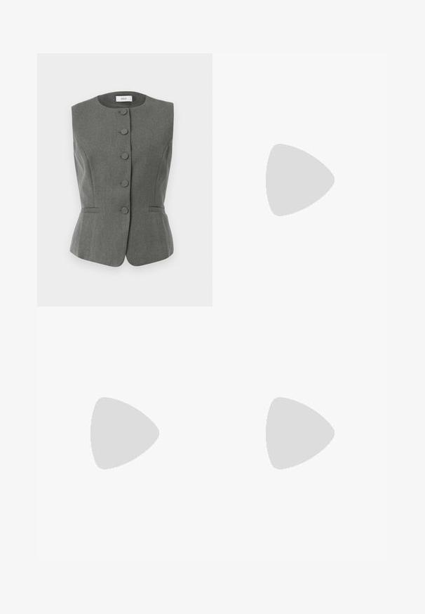 Gilet grigio senza maniche con design strutturato, dotato di sei bottoni rivestiti di tessuto, vestibilità sagomata e tasche laterali discrete.; Top senza maniche nero con orlo asimmetrico, caratterizzato da un tessuto leggermente testurizzato e dettagli a taglio netto. Etichetta del marchio: Weekday.; Jeans in denim nero a gamba larga con bottoni in rame, due tasche frontali e una texture liscia. Design pulito con una vestibilità dritta.; Scarpe d'acqua nere realizzate in tessuto flessibile con una fascia in Velcro, dotate di un design unico a punta divisa e suola in gomma texturizzata per una buona aderenza.; Borsa a tracolla in pelle nera con chiusura a patta, hardware silver, due tasche frontalmente, cuciture a contrasto e tracolla staccabile.