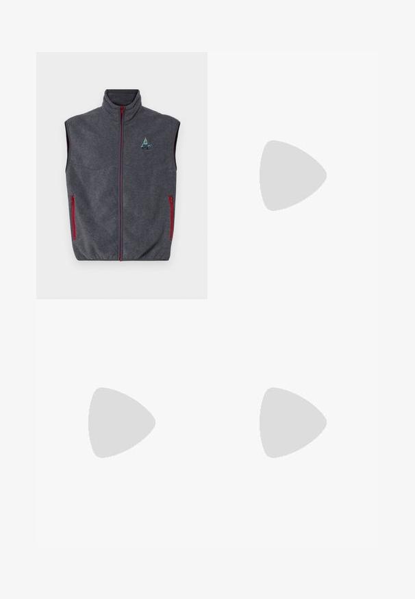 Sivi flis prsluk s visokim ovratnikom, crvenim patentnim zatvaračima i bočnim džepovima. Sadrži izvezeni dizajn na gornjoj lijevoj strani.; Smeđa majica s kratkim rukavima s svijetlim "Nike" logotipom otisnutim sprijeda, koja ima ležeran, opušteni kroj.; Crne sweatpants napravljene od mekog materijala s elastičnom trakom u struku, žicom za zatezanje i suženim manžetama, s blagim logotipom sa strane.; Bijele atletske cipele s gornjim dijelom od mrežice i kože, okruglim vrhom, složenim dizajnom i podstavljenim đonom za udobnost.