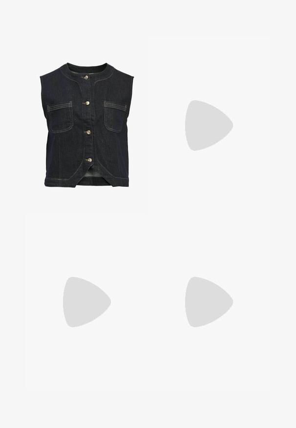 Object Weste - dark blue denim; Grauer Strickpullover mit weitem Ausschnitt, langen Ärmeln und gerippten Bündchen. Der Stoff wirkt weich mit einer leichten Textur und bequemer Passform.; Hellgraue Jogginghose aus weichem Baumwoll-Mix, mit weitem Beinschnitt, elastischem Bund und verstellbarem Kordelzug, sowie ohne Taschen.; Weiße Leder-Sneaker mit perforiertem Zehenbereich, strukturiertem Sohlen und weißen Schnürsenkeln, kombiniert mit weiten roten Hosen und einem blauen und gelben Hintergrund.