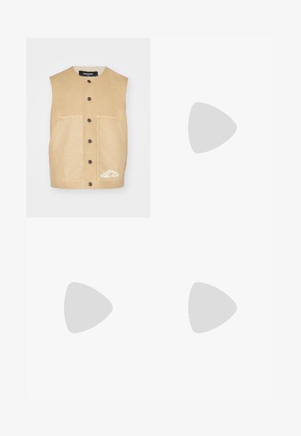 Khaki ärmellose Weste mit rundem Ausschnitt, vorderer Knopfleiste, zwei großen Taschen und weißen Logo-Details am Saum. Weicher Stoff.; Schwarz T-Shirt mit kurzen Ärmeln aus einem glatten Baumwollmix, mit Rundhalsausschnitt und einem minimalistischen Design ohne Muster oder Akzente.; Schwarze Jogginghose aus glattem Stoff. Mit einem elastischen Bund und Kordelzug, schmal zulaufenden Beinen und ohne sichtbare Taschen. Einfaches Design.; Schwarze Sneaker aus glattem Leder mit einem tiefen Design, runder Zehenform und flacher Gummi-Sohle. Mit Schnürsenkeln und dezentem Branding.