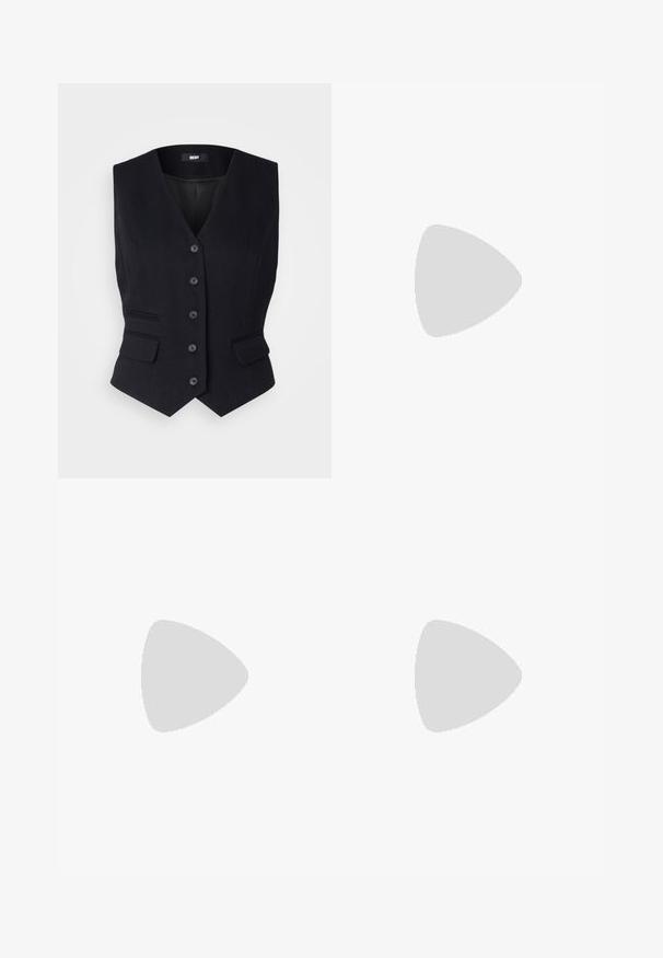 DKNY VEST - Veste - black; Balts īsais T-krekls, plašas īsas piedurknes, mīksts kokvilnas materiāls, apaļa kakla izgriezums ar delikātu oranžu apdari, minimāls dizains, bez rakstiem vai grafikām.; Melnas pielāgotas bikses ar taisnu kāju dizainu, kas raksturojas ar gludu faktūru un asiem krokām pa priekšu. Nav redzamu metāla detaļu.; Beige bloku papēžu sandales ar plānām siksnām un kvadrāta formas purngalu. Gluda materiāla virsma ar minimālām detaļām, paredzētas ērtai nēsāšanai.