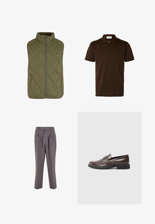 Prošívaná vesta v olivově zelené, s vysokým límcem, předním zipem a dvěma bočními kapsami. Hladká textura s vlnitým vzorem prošívání.; Hnědý polo tričko vyrobené z hladké tkaniny, s límečkem na zip, krátkými rukávy a dobře padnoucím střihem. Žádné vzory ani akcenty nejsou viditelné.; Šedé plisované kalhoty vyrobené z hladké látky, se střihem rovný nohavice, zapínáním na jeden knoflík a šikmými bočními kapsami.; Hnědé kožené mokasíny s hladkým povrchem, které mají jemný prošitý detail na svršku a černou gumovou podrážku.