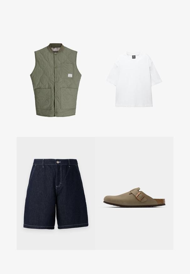 Olivově zelená prošívaná bezrukávová vesta s předními cvoky, vroubkovaným límcem, třemi náprsními kapsami a malou nálepkou na levé horní kapse.; Bílý krátký rukáv tričko vyrobené z bavlny, s kulatým výstřihem a volným střihem se rovním lemem. Bez vzorů nebo zdobení.; Tmavé džíny šortky s rovný střihem. Mají zapínání na knoflík, přední kapsy a kontrastní bílé prošití podél okrajů.; Hnědé dřeváky s hladkým matným povrchem. Na boku mají výraznou bronzovou sponu. Korek a gumová podrážka pro pohodlí.