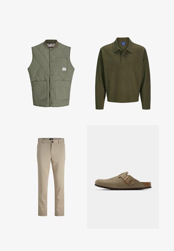 Olivgrüne gesteppte ärmellose Weste mit Druckknöpfen vorne, geripptem Kragen, drei aufgesetzten Taschen und einem kleinen Etikett auf der oberen linken Tasche.; Olivgrünes Langarmpolohemd aus strukturiertem Stoff. Mit Kragen, Drei-Knopf-Leiste und lockerer Passform.; Beige Hosen aus einem glatten Stoff, mit flachem Vorderteil, Knopfverschluss und geraden Beinen mit dezenten Stickdetails.; Braune Clogs mit einer glatten, matten Oberfläche. Besitzt eine auffällige bronzefarbene Schnalle an der Seite. Korkfußbett und Gummisohle für Komfort.