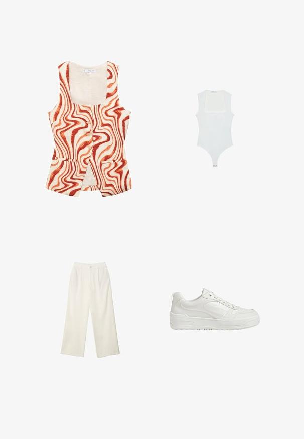 Gilet stampato con un motivo ondulato rosso e crema, dotato di scollatura a barca, cinque bottoni e due tasche frontali. Tessuto in cotone misto.; Body bianco con scollatura quadrata, design senza maniche, texture liscia e chiusura a pressione sul fondo. Stile semplice e minimalista.; Pantaloni a gamba larga in tessuto crema con una texture liscia, caratterizzati da un singolo bottone frontale, pieghe sottili e un design a vita alta.; Sneakers bianchi in pelle con texture liscia, caviglia imbottita e punta perforata. Presentano una suola in gomma leggermente sollevata e un design con lacci.