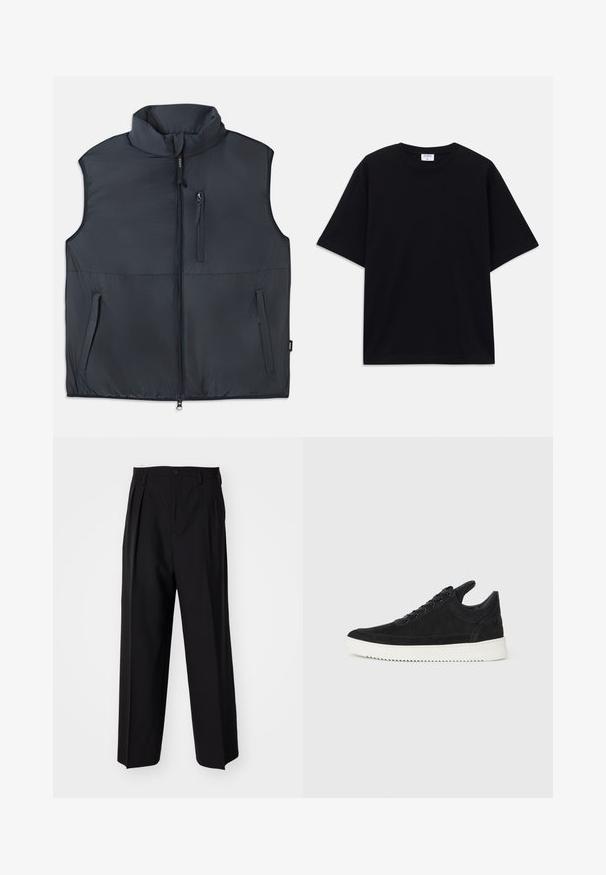 Czarna bezrękawnikowa kamizelka z ociepleniem, z stójką, z przodu na zamek błyskawiczny oraz trzema kieszeniami na zamek.; Czarny, krótki rękaw, oversize'owy T-shirt z okrągłym dekoltem i widoczną metką marki Filippa K wewnątrz kołnierza.; Czarne plisowane spodnie o prostym, szerokim kroju nogawek. Wykonane z gładkiego materiału, z zapięciem na guzik i pętelkami na pasek.; Czarne zamszowe sneakersy z białą gumową podeszwą, z tonalnym przeszyciem i sznurowanym zapięciem. Gładka tekstura, nowoczesny, smukły kształt.