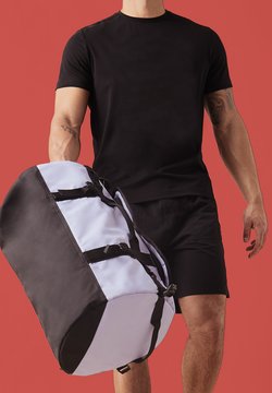 Ofertas en Mochilas y bolsos de deporte para hombre | Zalando