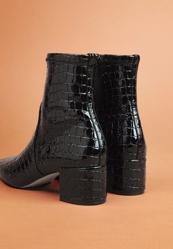 Botines con caña baja de mujer | Comprar colección en Zalando