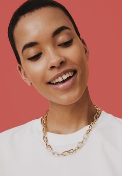 Ofertas en Complementos de mujer | Accesorios femeninos en Zalando