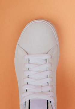 Ofertas en Zapatillas de mujer | Colección online en Zalando
