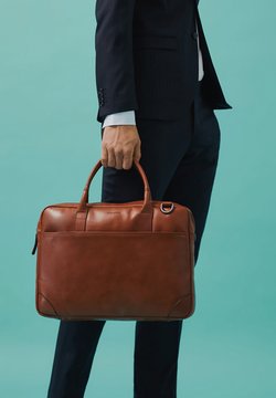 Bolsas, mochilas y maletas de hombre | Comprar en Zalando