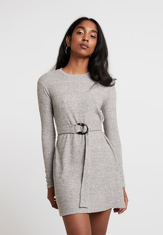 CUT AND SEW BELTED MINI - Strickkleid - charcoal