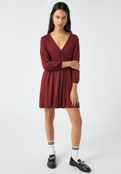 pull and bear robe rouge