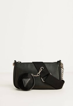 Bershka - MIT ZAHLREICHEN FÄCHERN UND KETTE  - Schoudertas - black