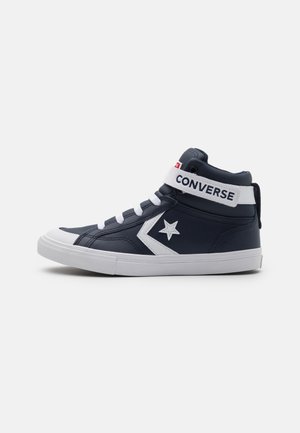 converse taille 33