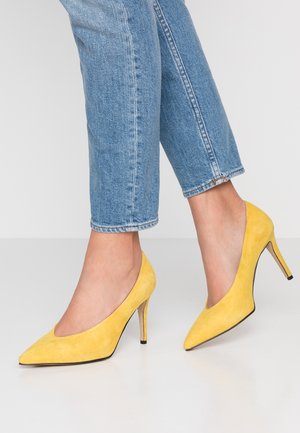 Gule Tigha Cyber Monday 2019 på nett hos Zalando.no Tigha Cyber Monday 2019 på nett hos Zalando.no