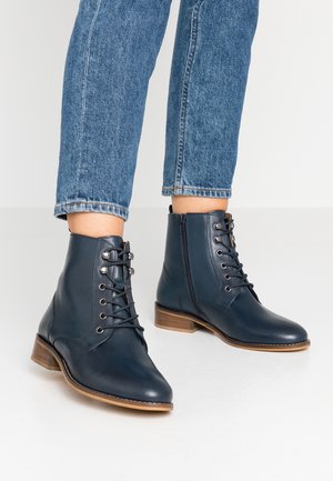 Blå støvletter mint&berry Størrelse 38 til dame på nett hos Mint&berry Sko | Dame | Nye sko på nett hos Zalando.no