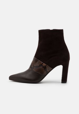 Bruine Enkellaarzen online kopen | ZALANDO Bruine Enkellaarzen online kopen | ZALANDO