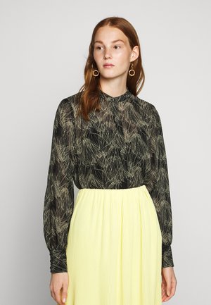 Skjorter til dame, herre og barn Bruuns Bazaar på nett hos Skjorter til dame, herre og barn Bruuns Bazaar på nett hos